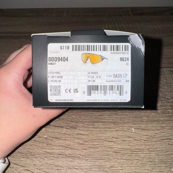Brand New Oakley Prizm Sunglasses - Picture 3 of 4